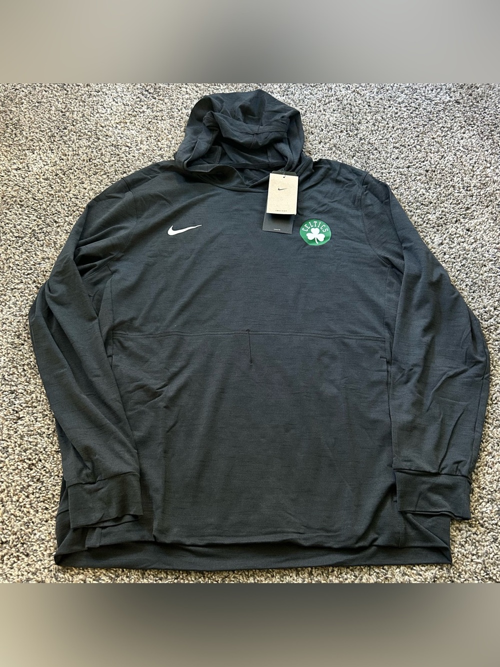 Nike Boston Celtics Restore NBA Pullover Sweatshirt Black Size Large HM6546-010